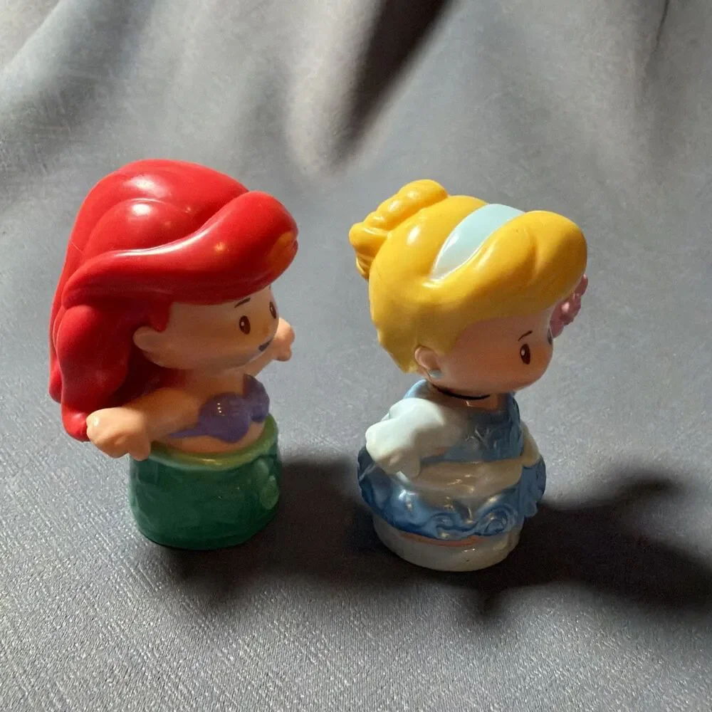 Fisher Price Disney Princess Little People -  Mermaid Ariel Cinderella-L